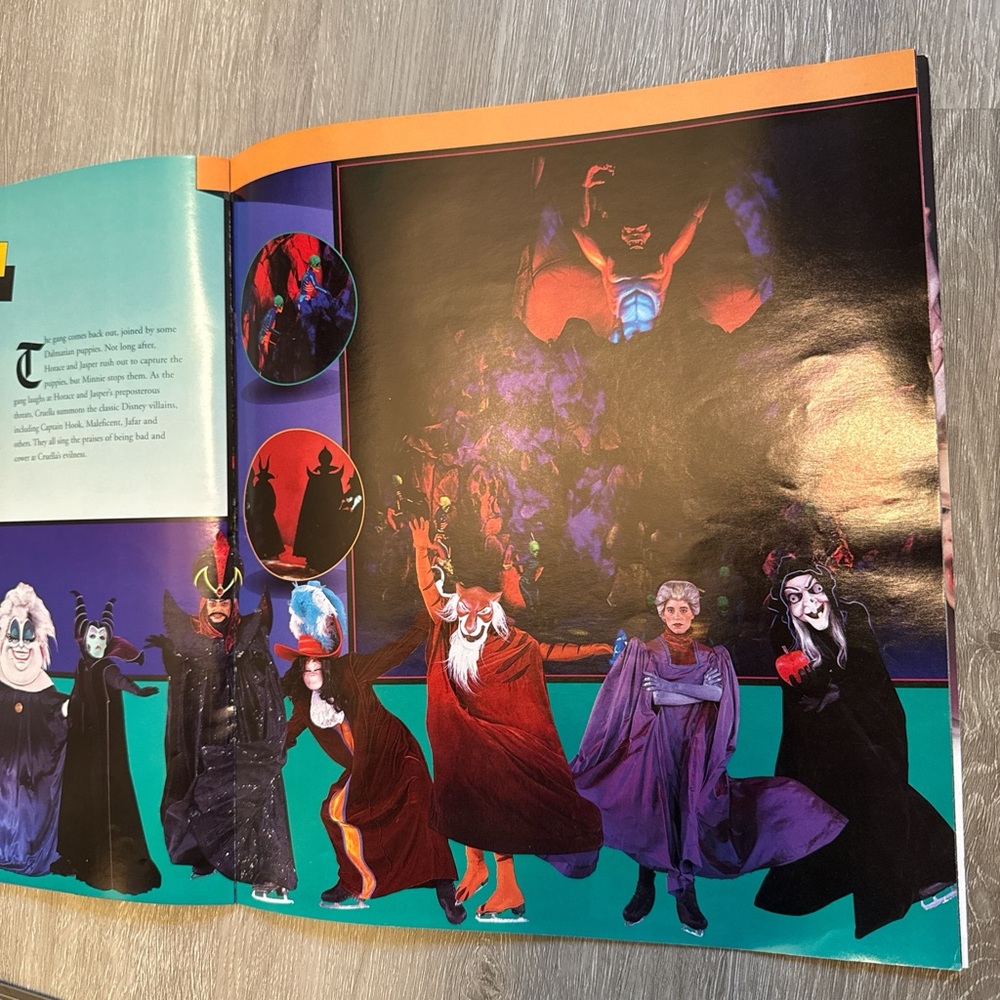 Vintage 2000 Feld Entertainment Disney on Ice Official Program - Picture 5 of 6